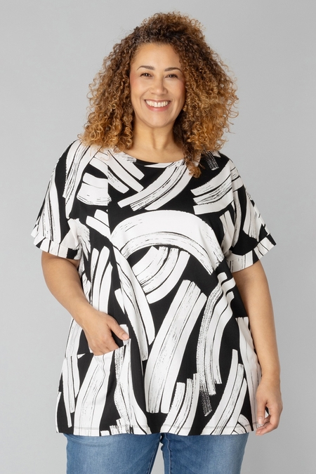 COLLETTA shirt zwart wit travel prin