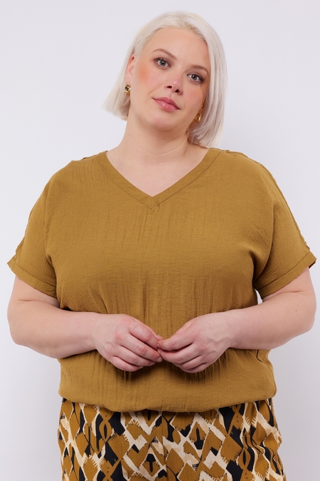 Exxcellent top Yadira