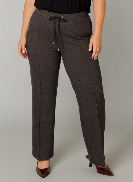 Broek Romana Essential Yest Curve