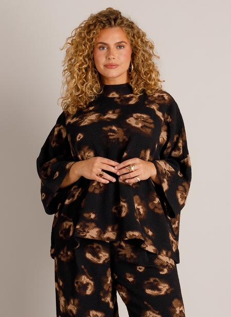 Yest Curve blouse Zitra