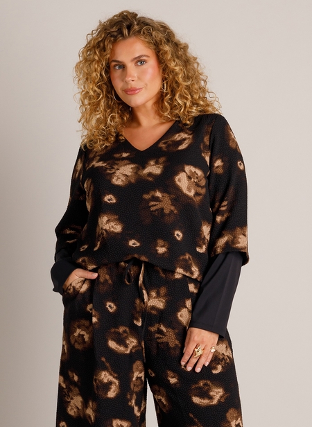 Yest Curve blouse Zayna