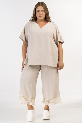 Curviss blouse kant detail