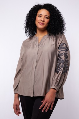 Exxcellent blouse Sharon