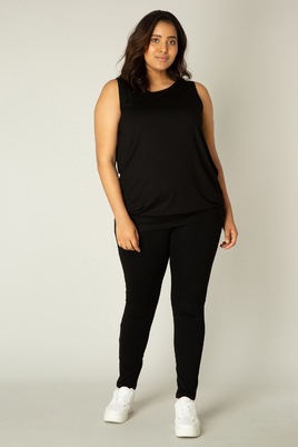 Base Level Curvy singlet Yasmina