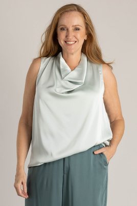 Yest Curve shirt Harriet